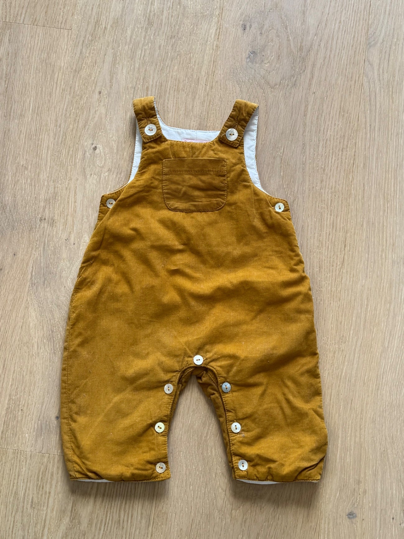 Latzhose aus Cord ~ 62/68 ~ La Coqueta