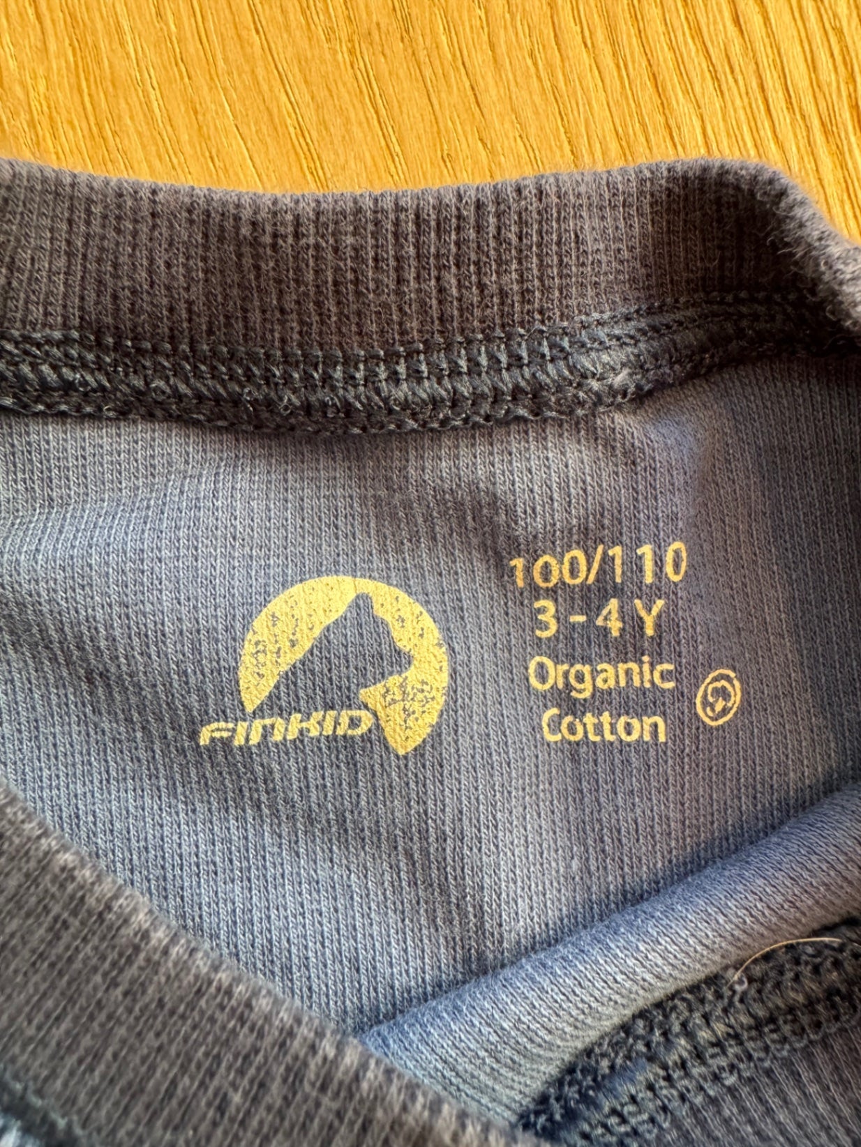 T-Shirt ~ 98/104 ~ Finkid