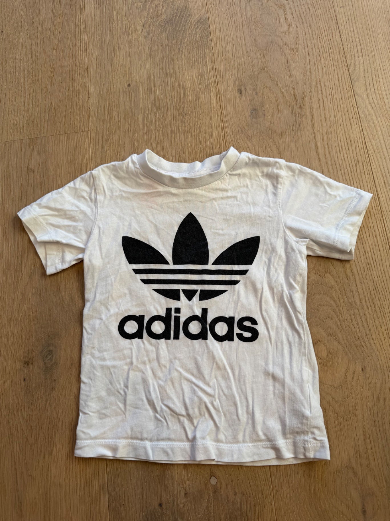 T-Shirt ~ 98/104 ~ adidas