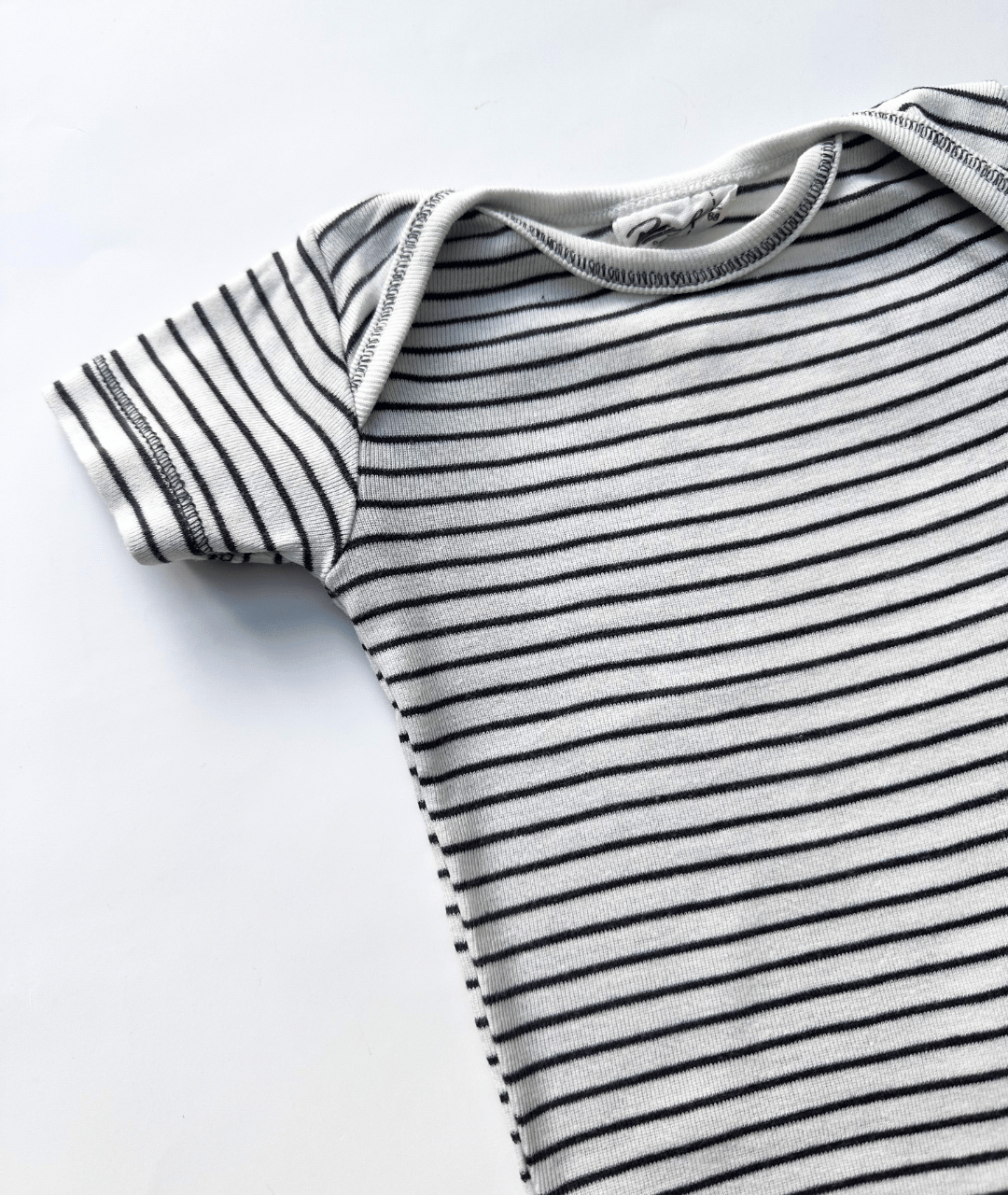 Gestreifter Kurzarmbody ~ 62/68 ~ People Wear Organic